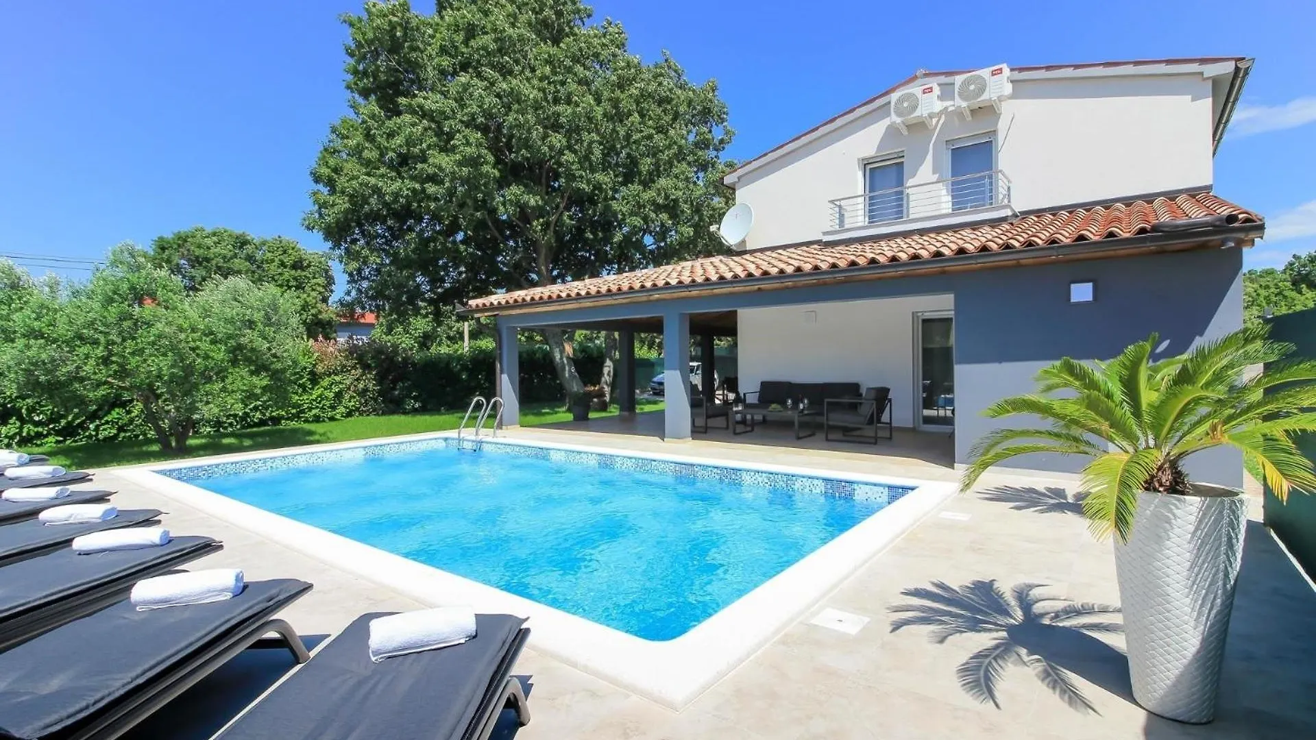 Holiday home Ferienhaus Mit Privatpool Fuer 8 Personen Ca 160 Qm In Valtura, Istrien Suedkueste Von Istrien Sisan
